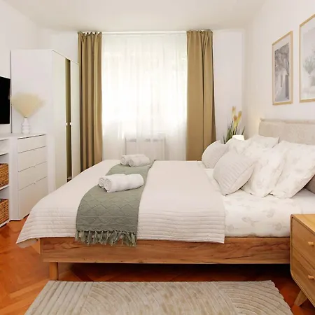 Two Bedroom Cozy Vimalu 斯普利特