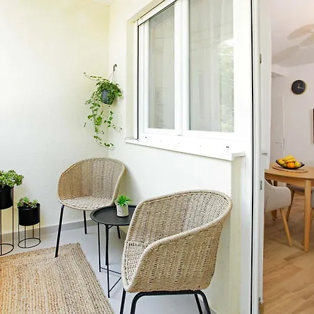 Apartment Two Bedroom Cozy Vimalu *