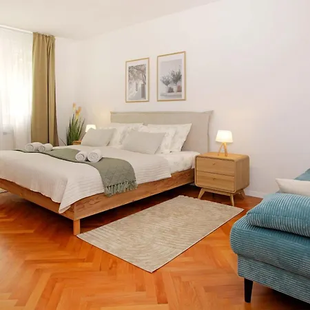 Two Bedroom Cozy Vimalu Апартаменты Сплит