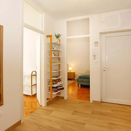 Апартаменты Two Bedroom Cozy Vimalu