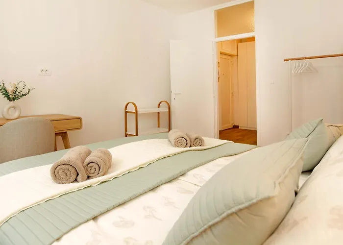 Two Bedroom Cozy Vimalu *