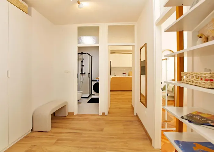 Two Bedroom Cozy Vimalu *